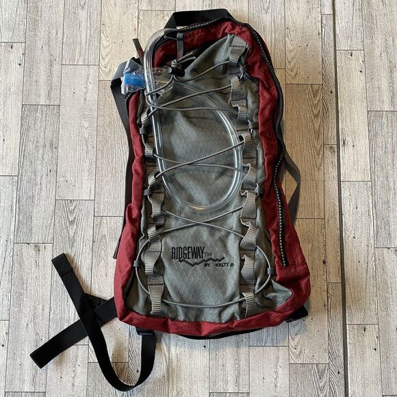 Kelty Ridgeway‎ Red Hydration Backpack Never Used Bladder Pack Included - Picture 1 of 5